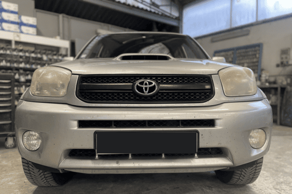 Avant rénovation optiques phares 4x4 Toyota jaunis opaques Voreppe Isère