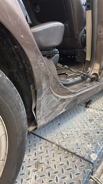 Avant remplacement bas de caisse carrosserie Voreppe