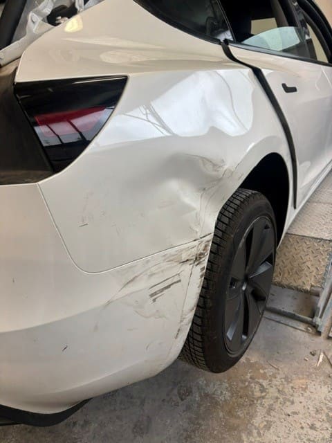 Avant réparation Tesla aile arrière porte pare-chocs carrosserie Voreppe