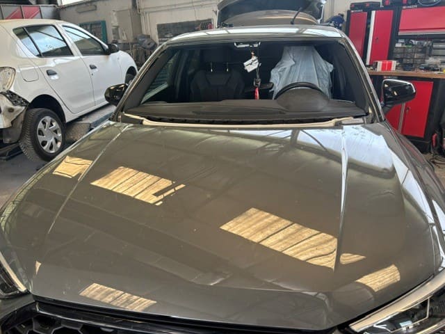 Avant remplacement pare-brise Audi calibrage caméra ADAS Voreppe